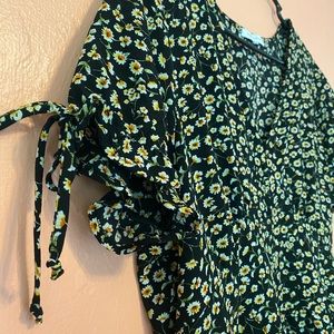 Size large summer dress with flowers